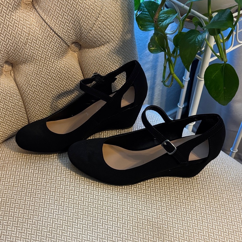 Moda Elegant Black Mary Jane Heels